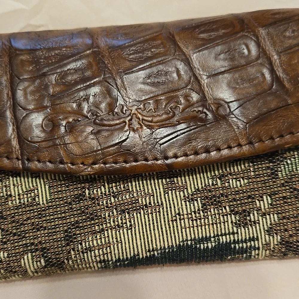 Danilos Of Honduras Brown Leather Green Cream Tan Tapestry Wallet New No Tags